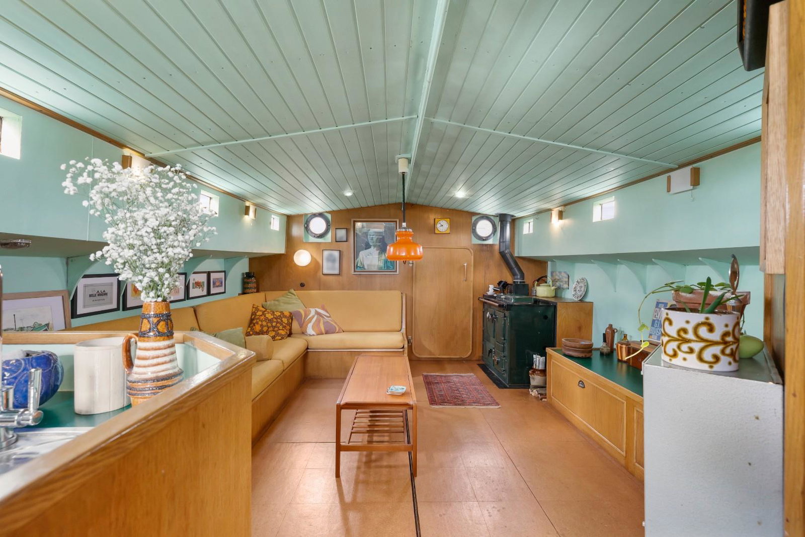 House Boat in Colchester