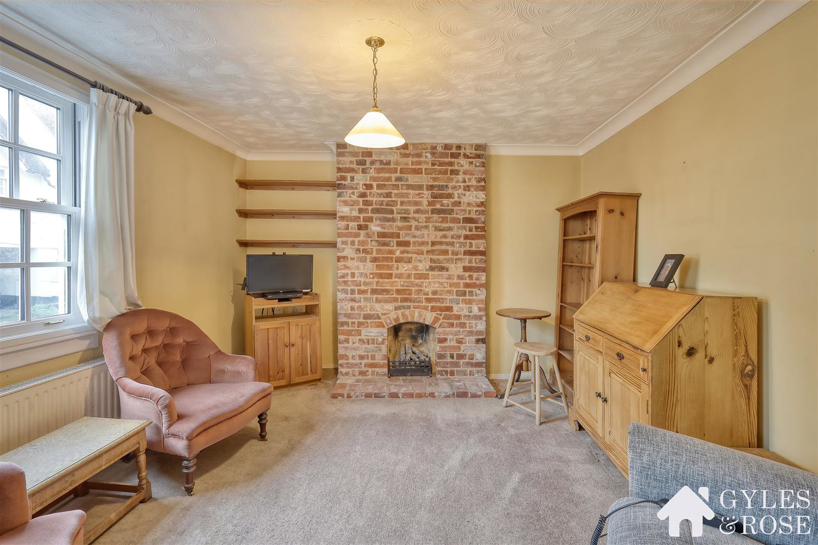Semi Detached House in Colchester