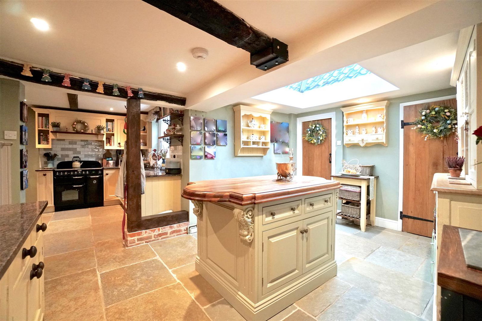 Detached House in Halstead