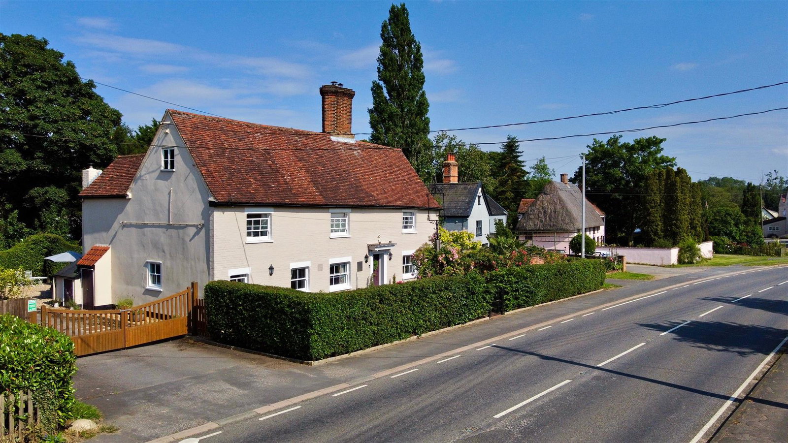 Detached House in Halstead