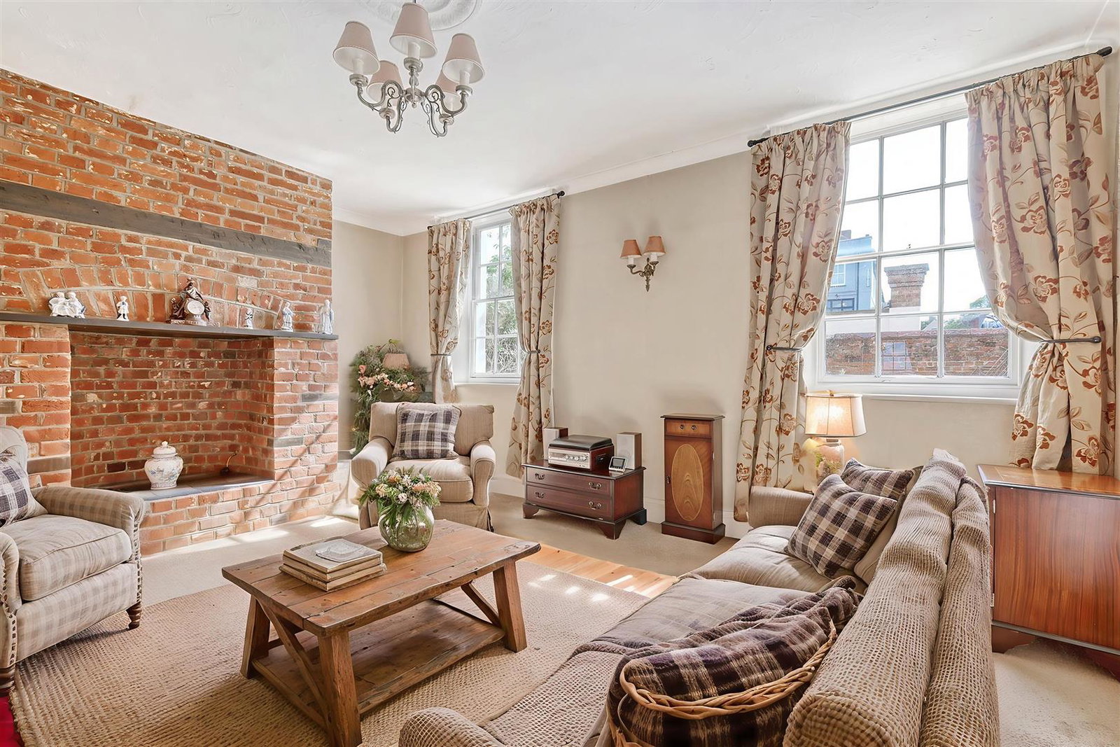 Semi Detached House in Manningtree
