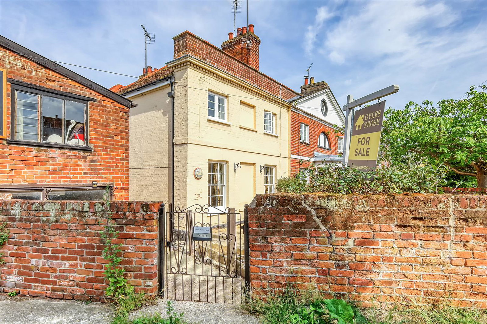 Semi Detached House in Manningtree