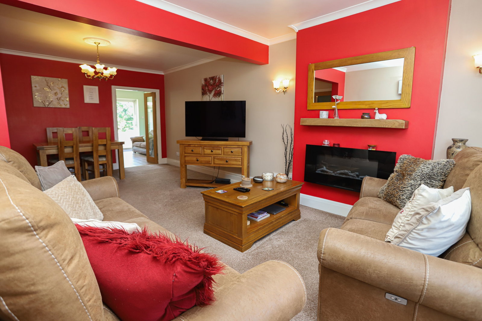 Semi Detached House in Tipton