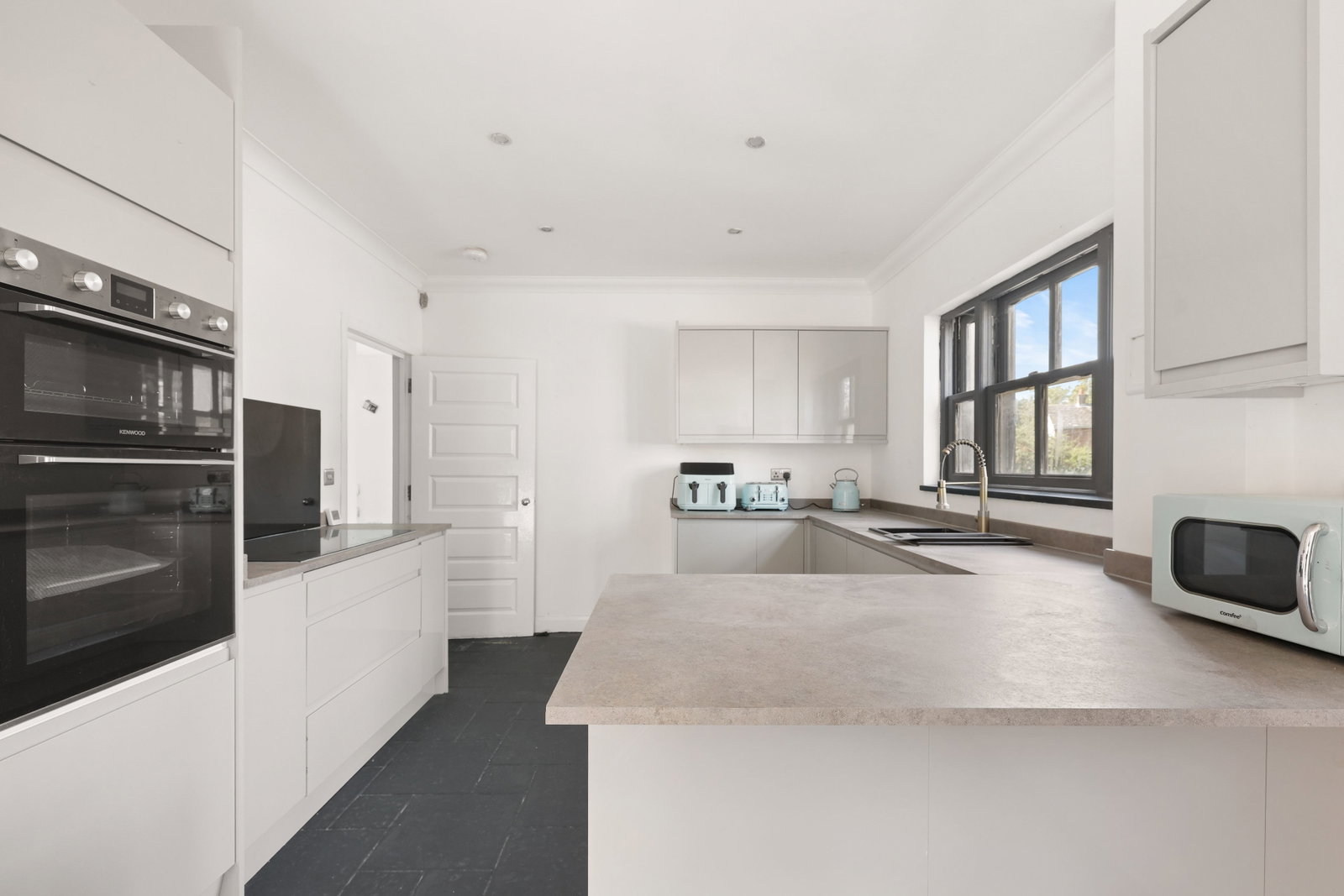 Link Detached House for sale in Braintree, Elizabeth Lockhart Way, Braintree, 3184 m²