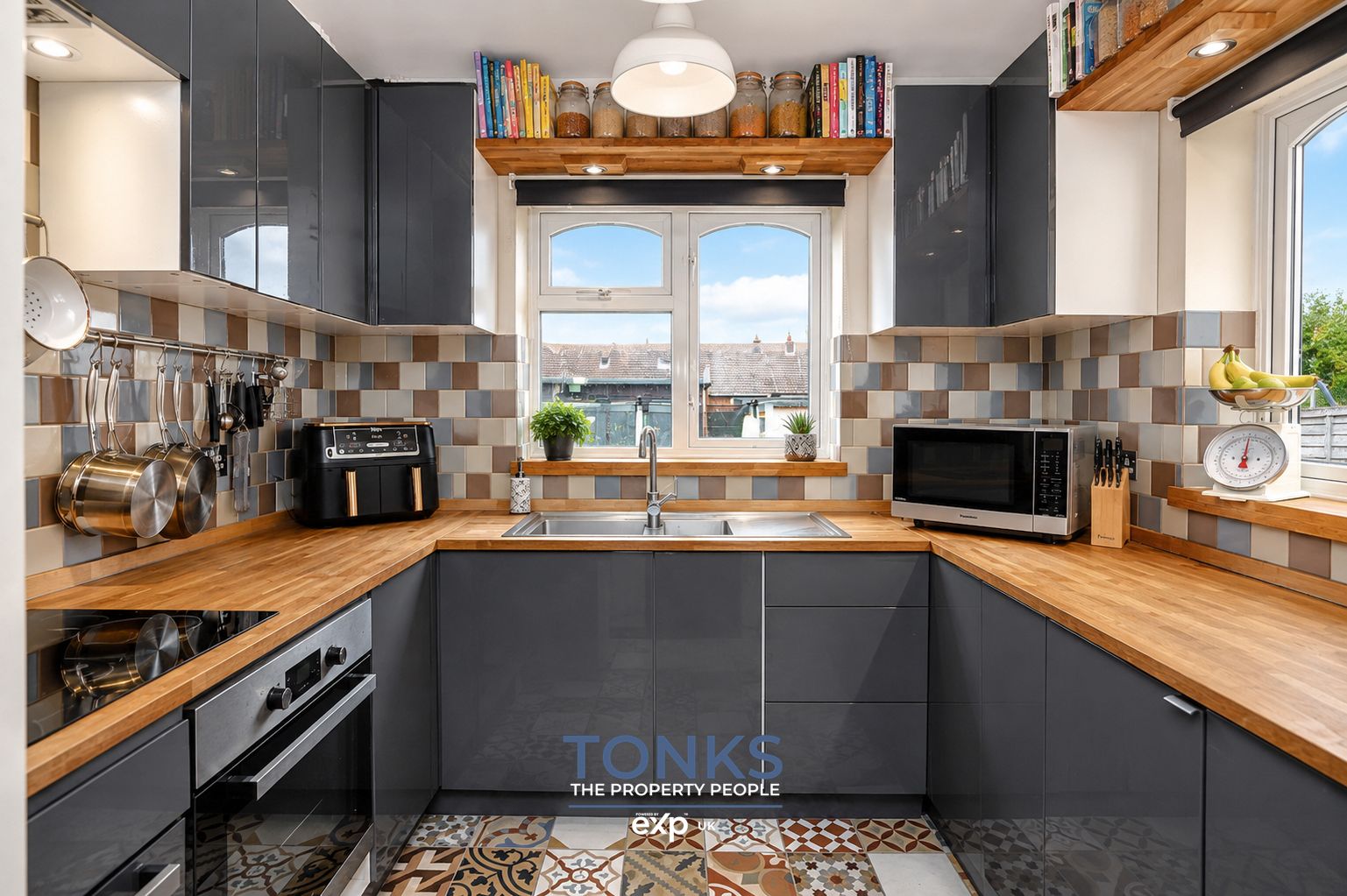 Semi Detached House in Halesowen