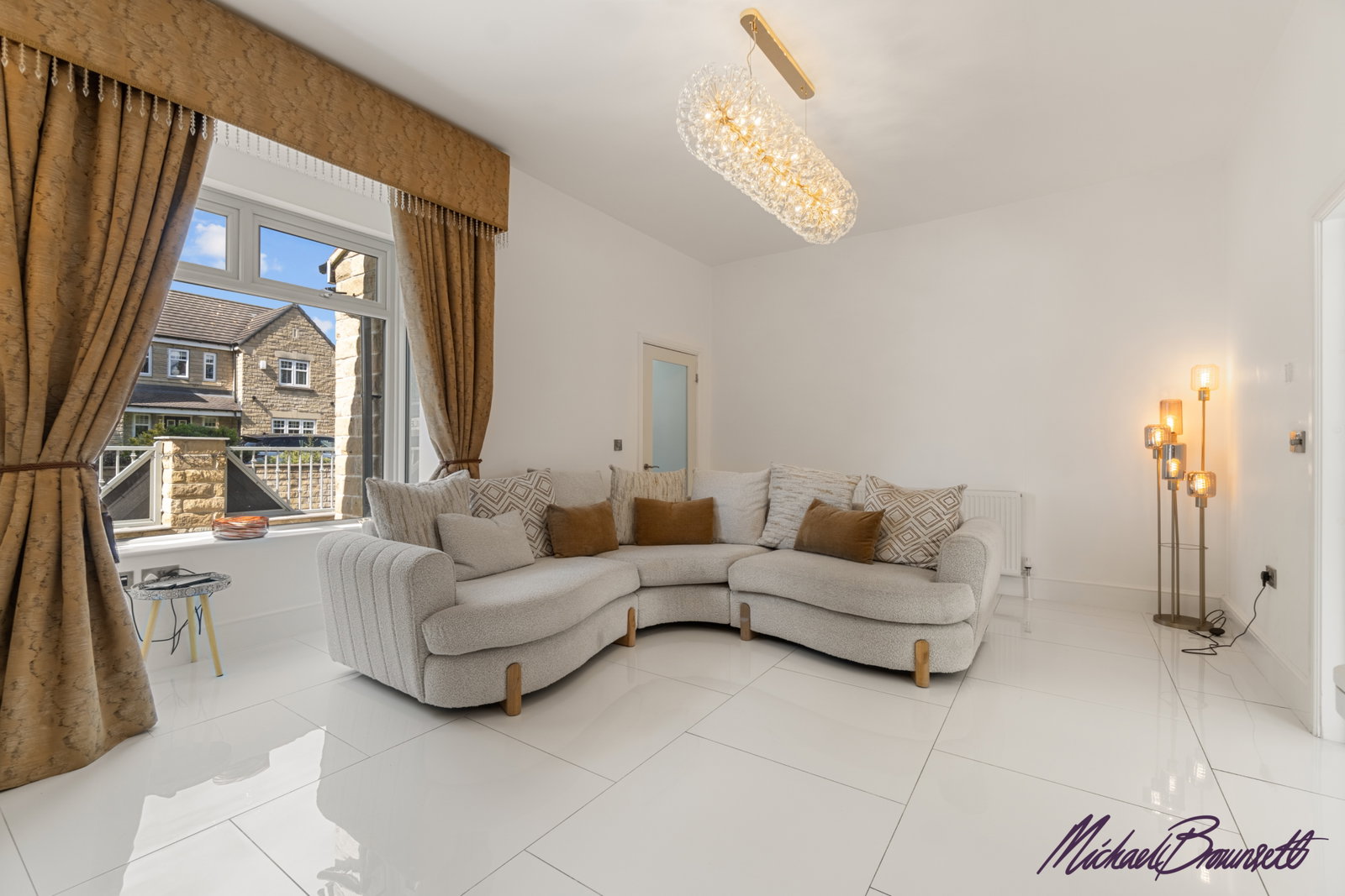 Semi Detached House in Halifax