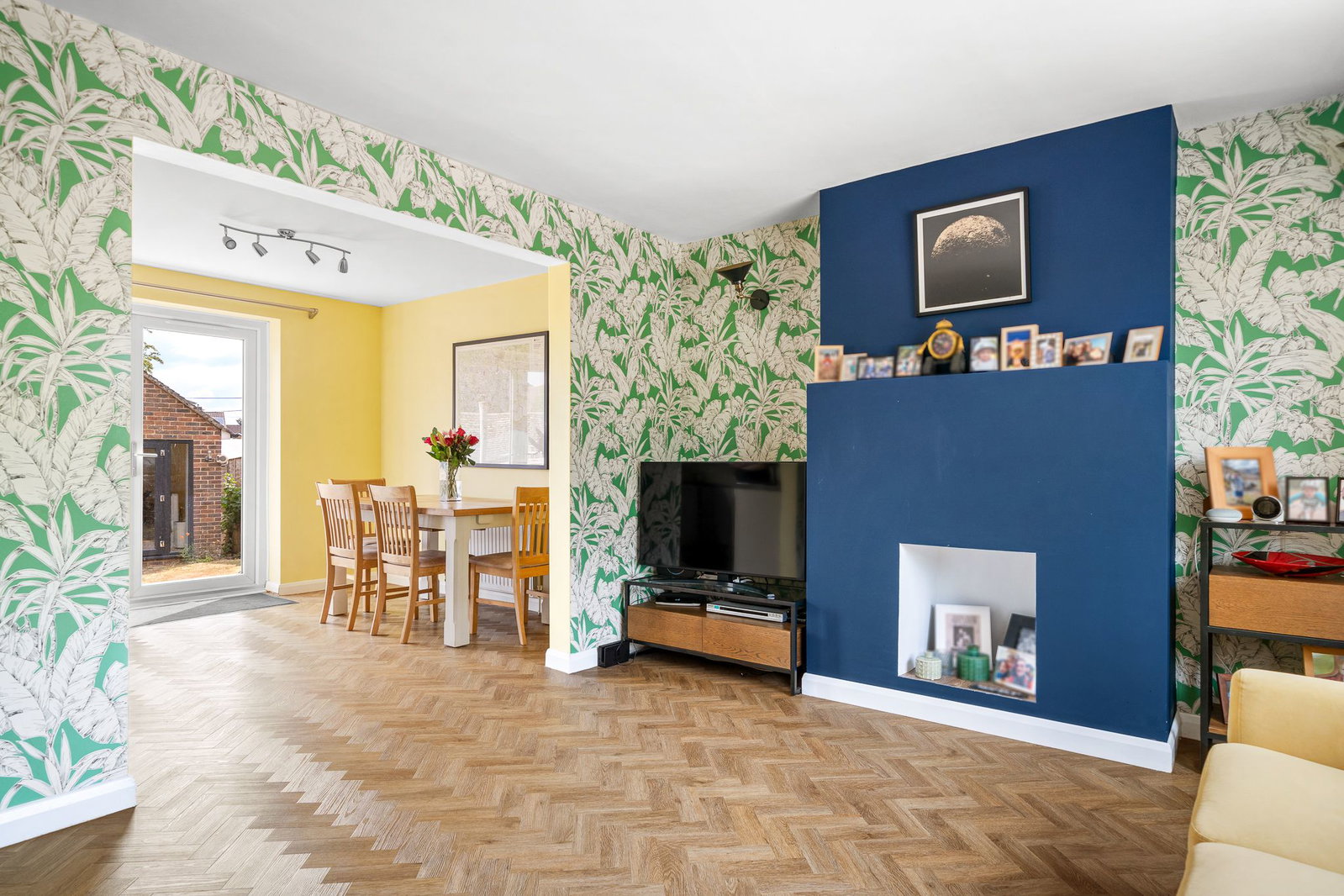 Semi Detached House in Pulborough