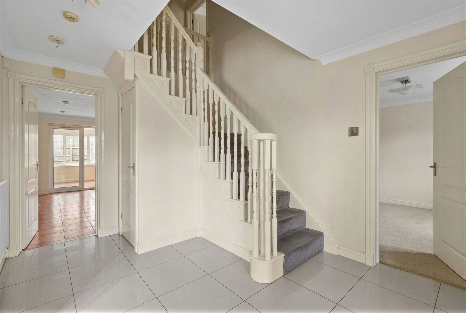 Detached House in Milton Keynes 3