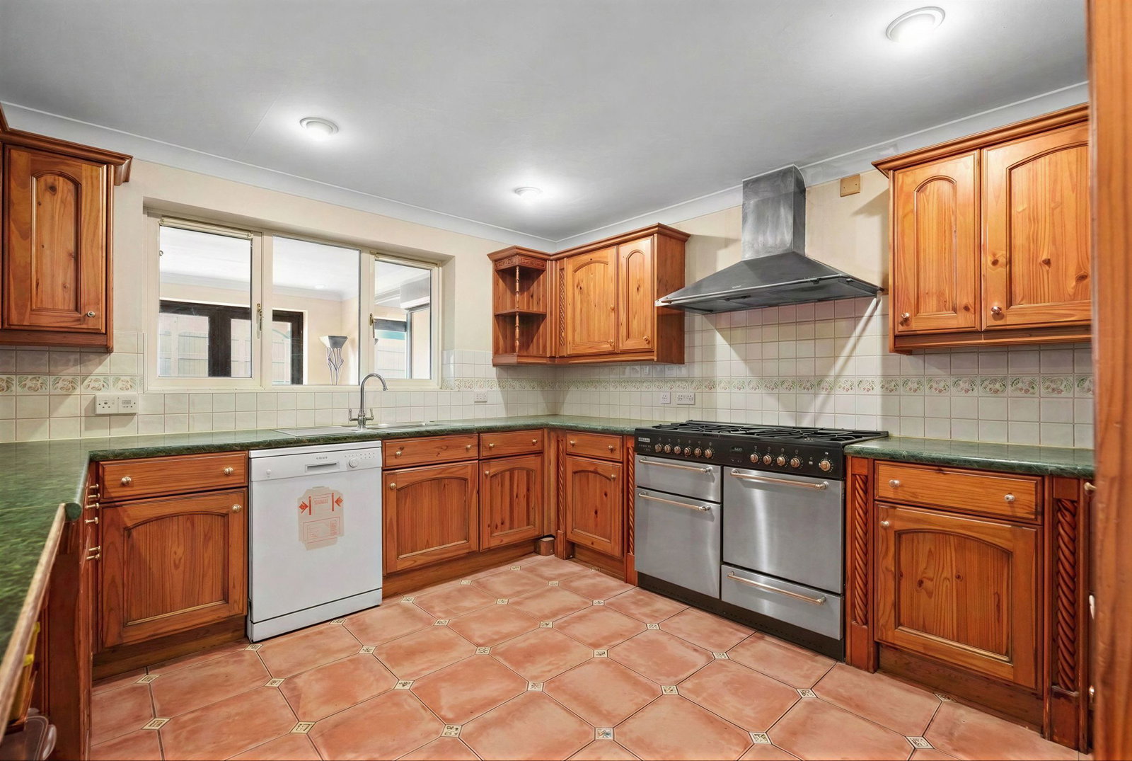 Detached House in Milton Keynes 4