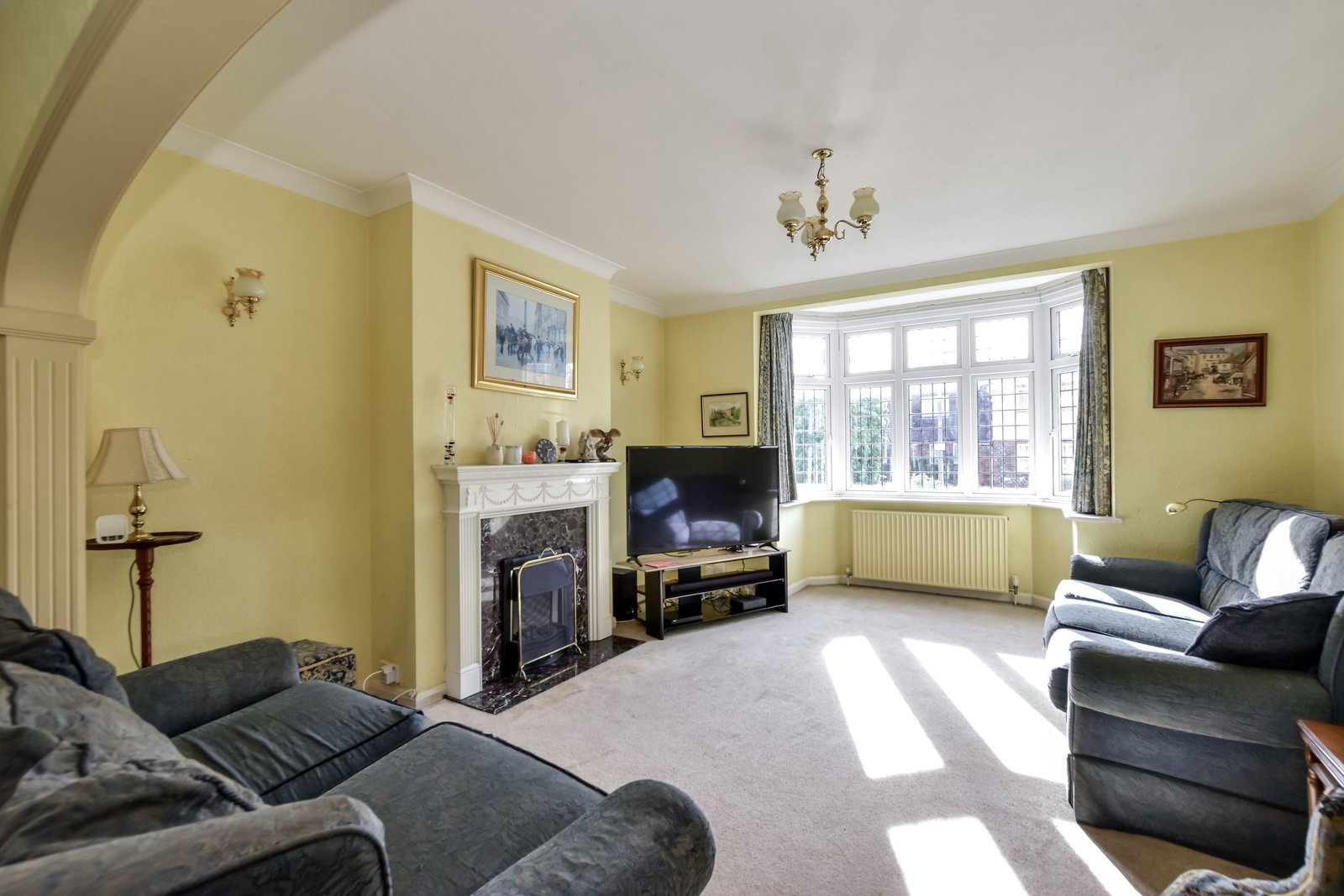 Semi Detached House for sale in Watford, Orchard Drive, Watford, WD17 3DY