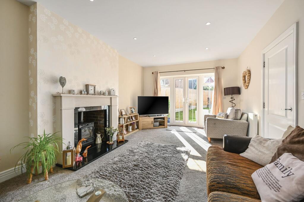 Detached House in Ashford