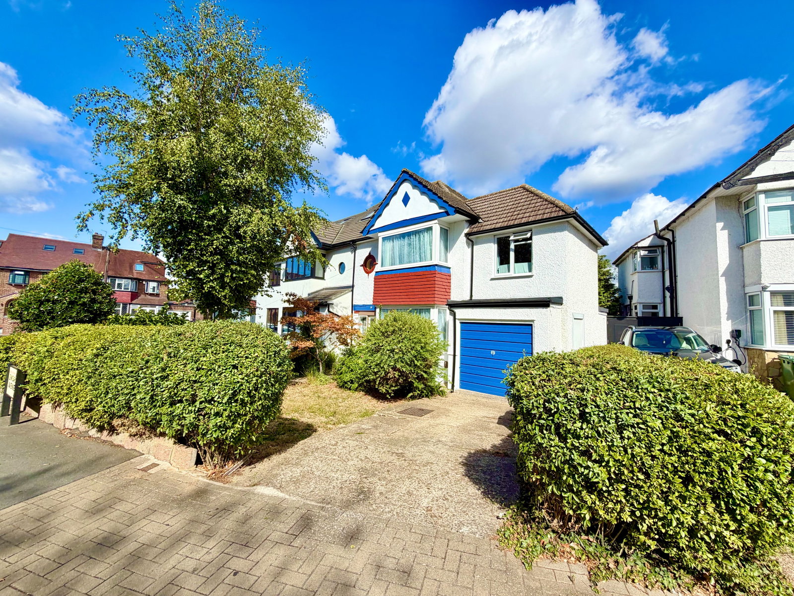Semi Detached House for sale in London, Lewgars Avenue, Kingsbury, London, NW9 8AS
