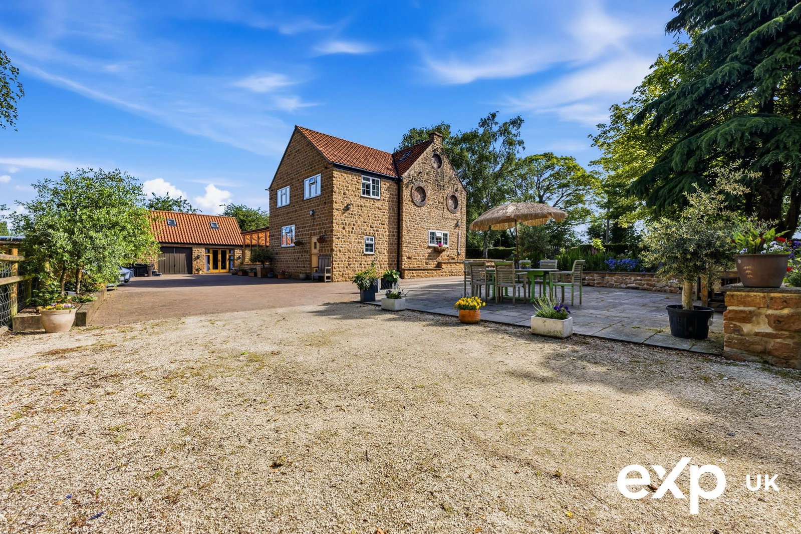 Detached House in Nottingham