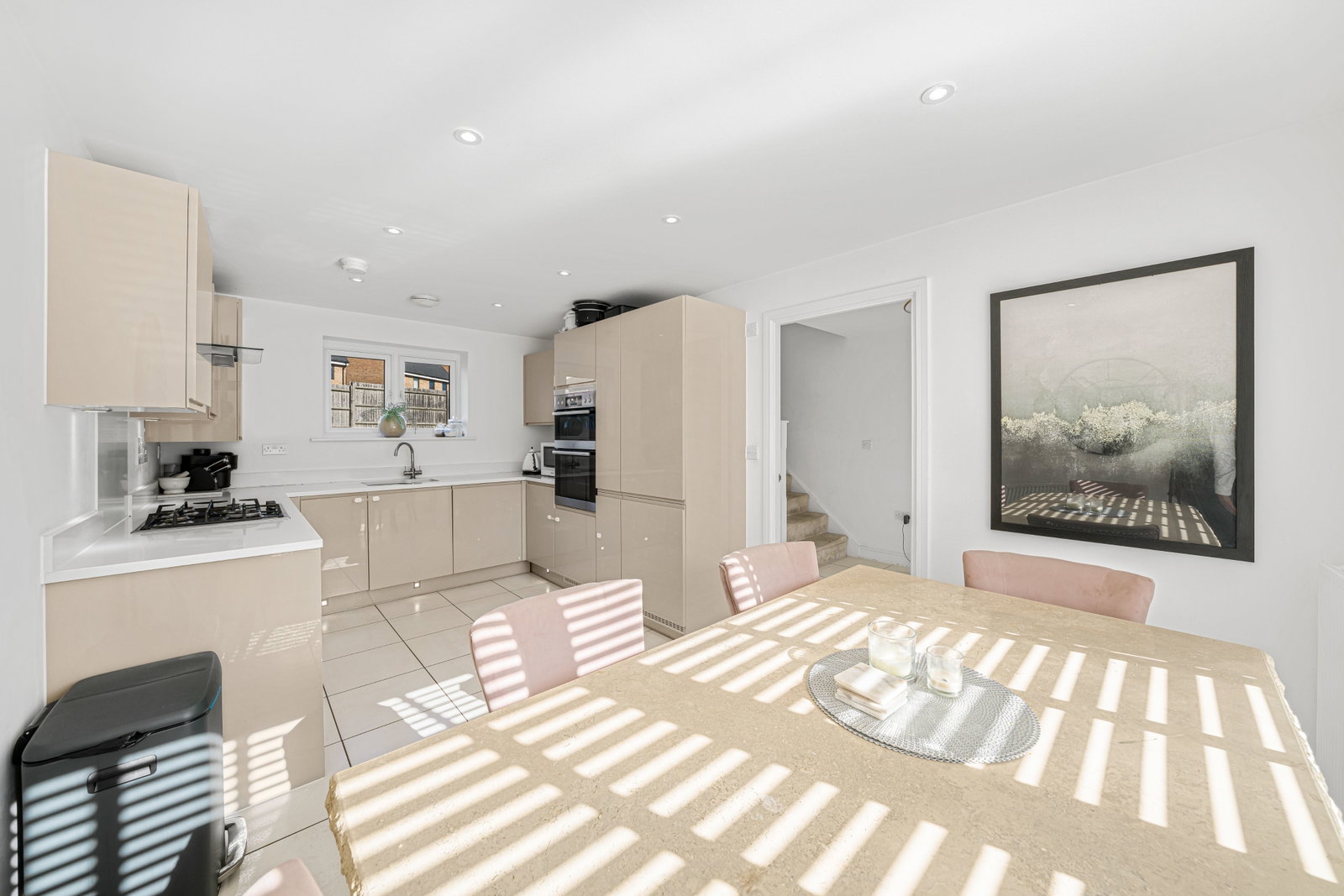 Detached House for sale in Harlow, Plumtree Drive, Gilden Park, Essex, CM17, 926 m²