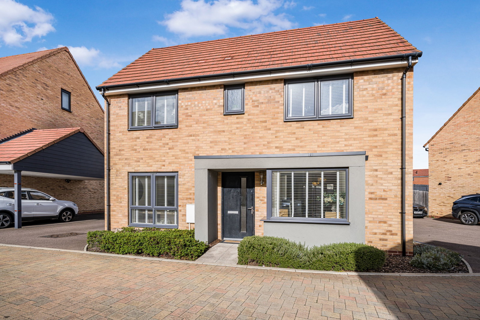 Detached House for sale in Harlow, Plumtree Drive, Gilden Park, Essex, CM17, 926 m²