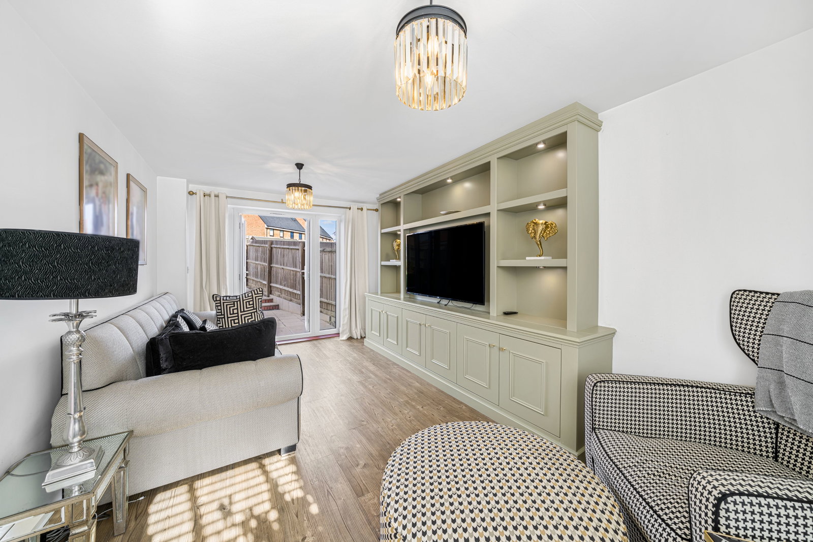 Detached House for sale in Harlow, Plumtree Drive, Gilden Park, Essex, CM17, 926 m²