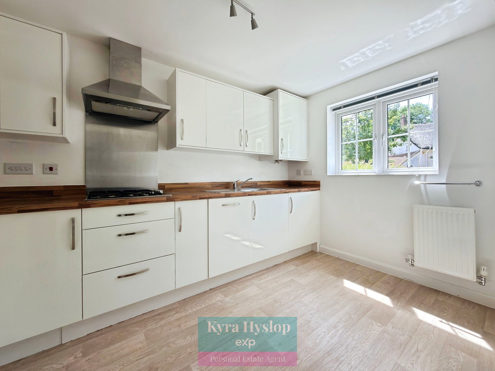 Semi Detached House in Exeter