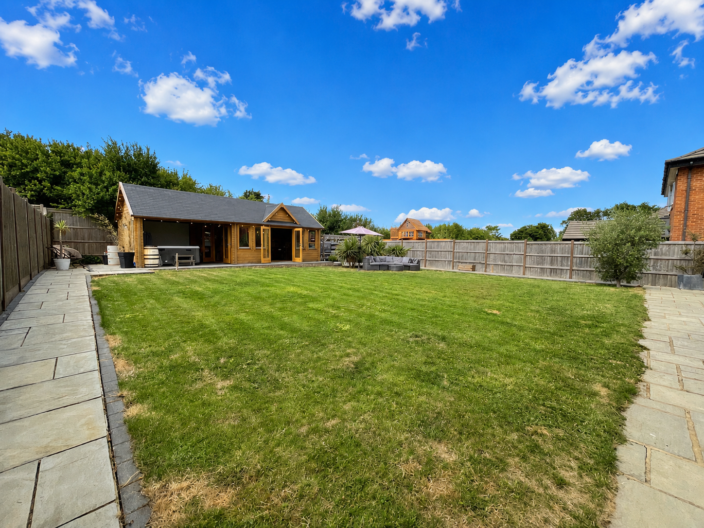 Detached House for sale in Sheerness, Ketley Close, Minster on Sea,  ME12 4EL, 2034 m²