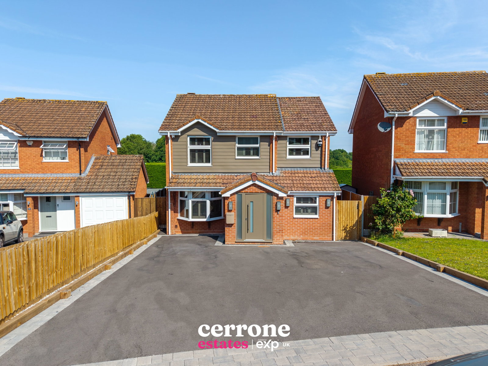 Detached House in Redditch