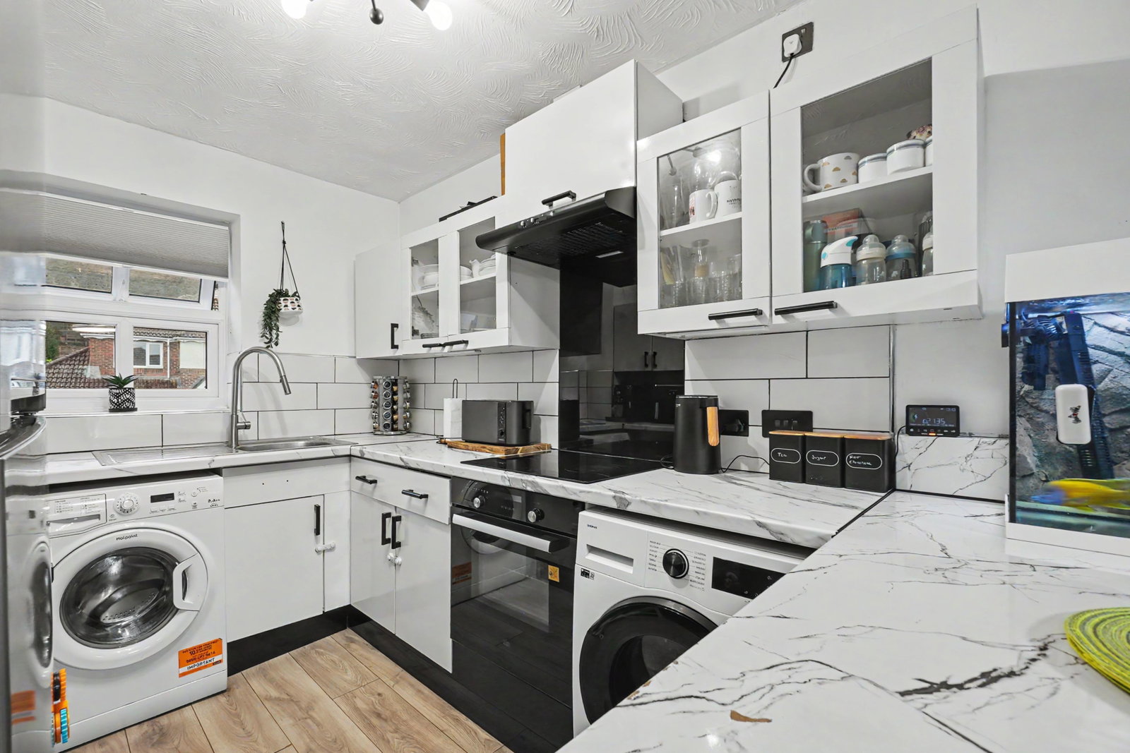 Flat for sale in Rochester, Harriet Drive, Rochester, ME1 1DY, 583 m²