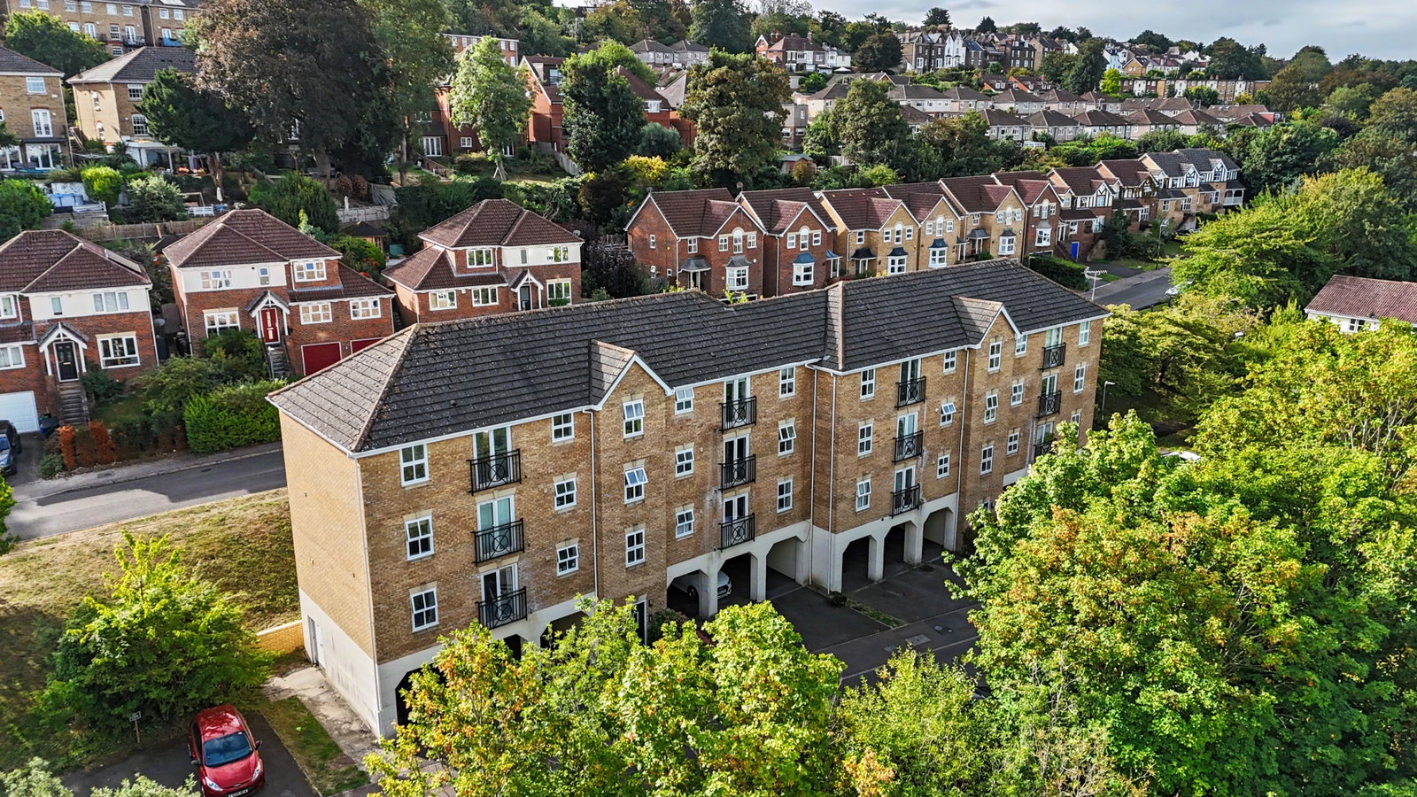 Flat for sale in Rochester, Harriet Drive, Rochester, ME1 1DY, 583 m²