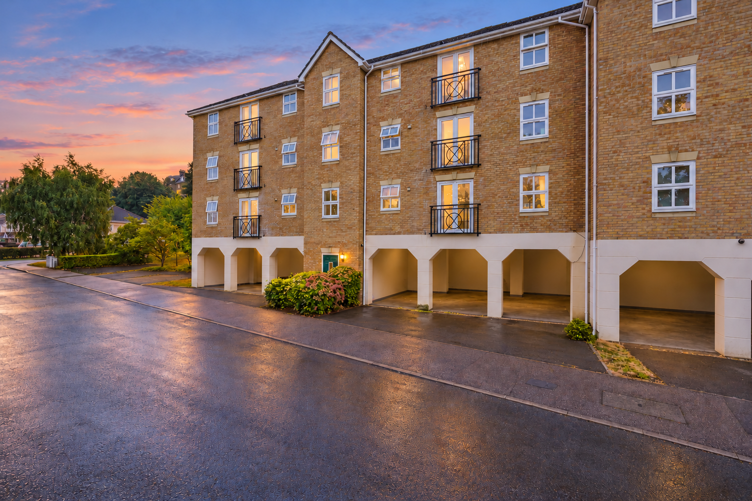 Flat for sale in Rochester, Harriet Drive, Rochester, ME1 1DY, 583 m²