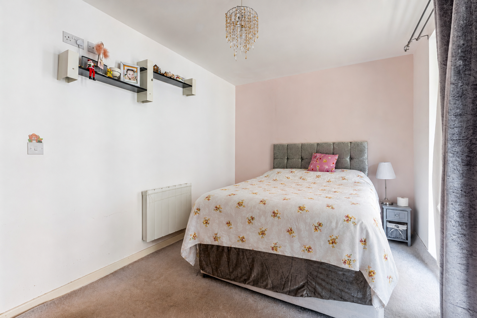 Apartment for sale in Birmingham, Mason Way, Park Central, Birmingham City Centre, B15, 550 m²