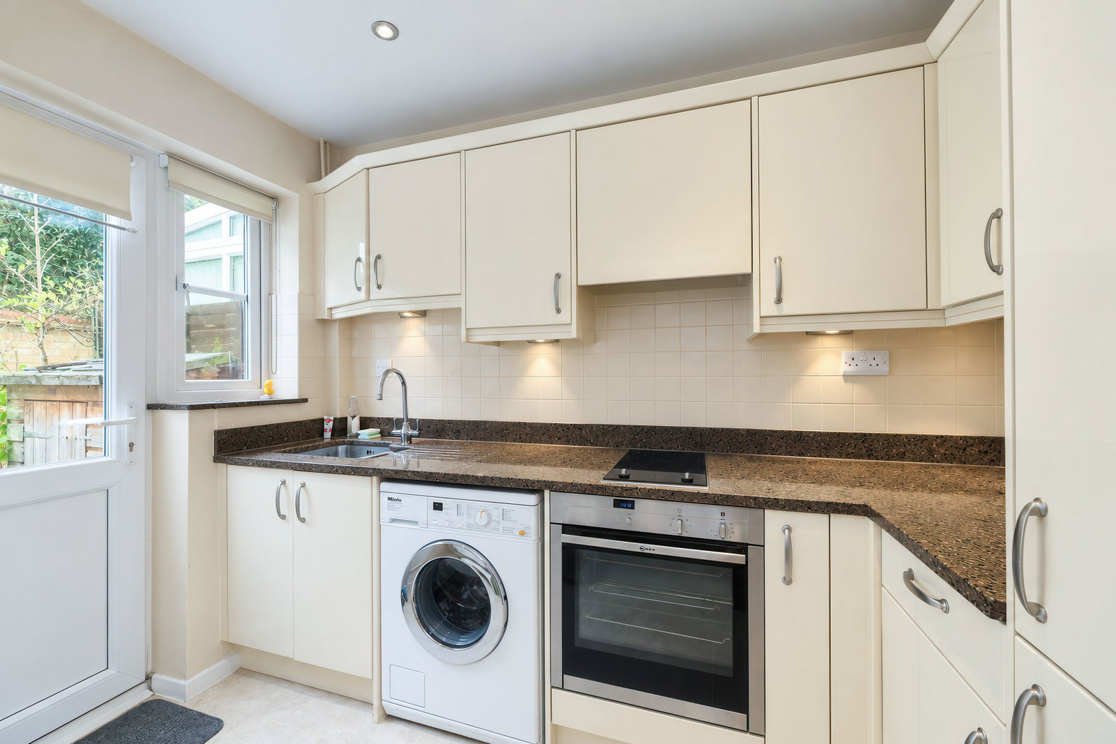 Terraced House for sale in St. Ives, Harvest Court, St. Ives, PE27 5QZ, 716 m²