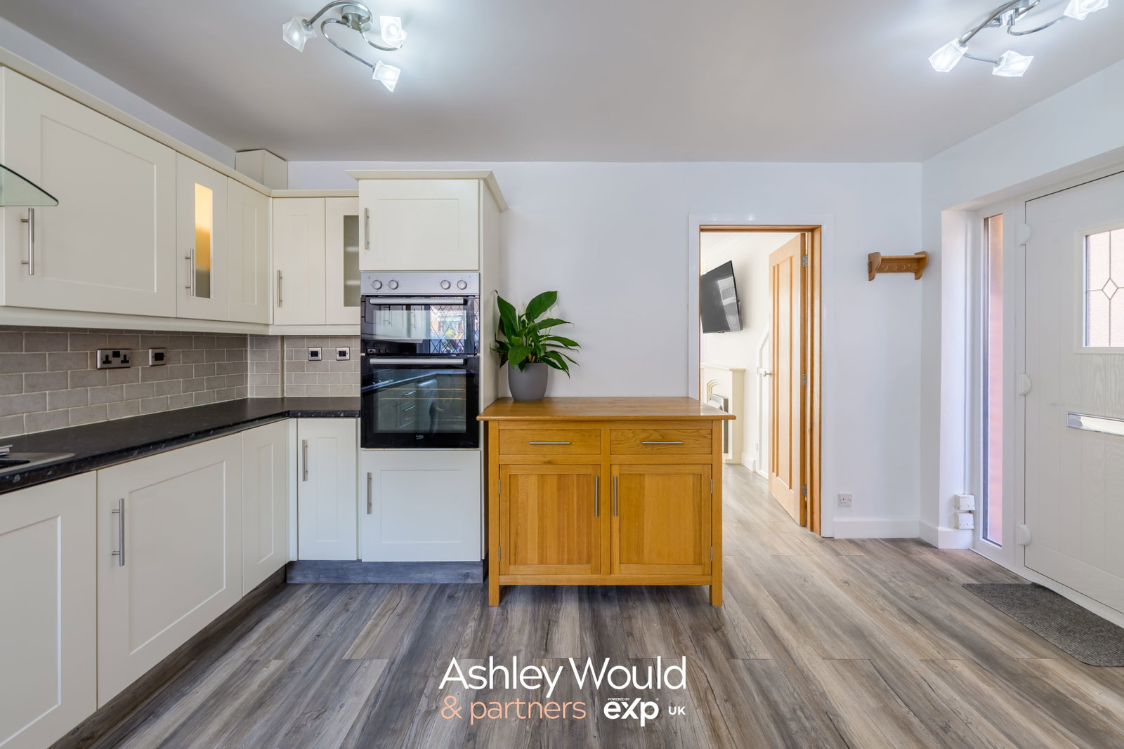 Semi Detached House in Halesowen