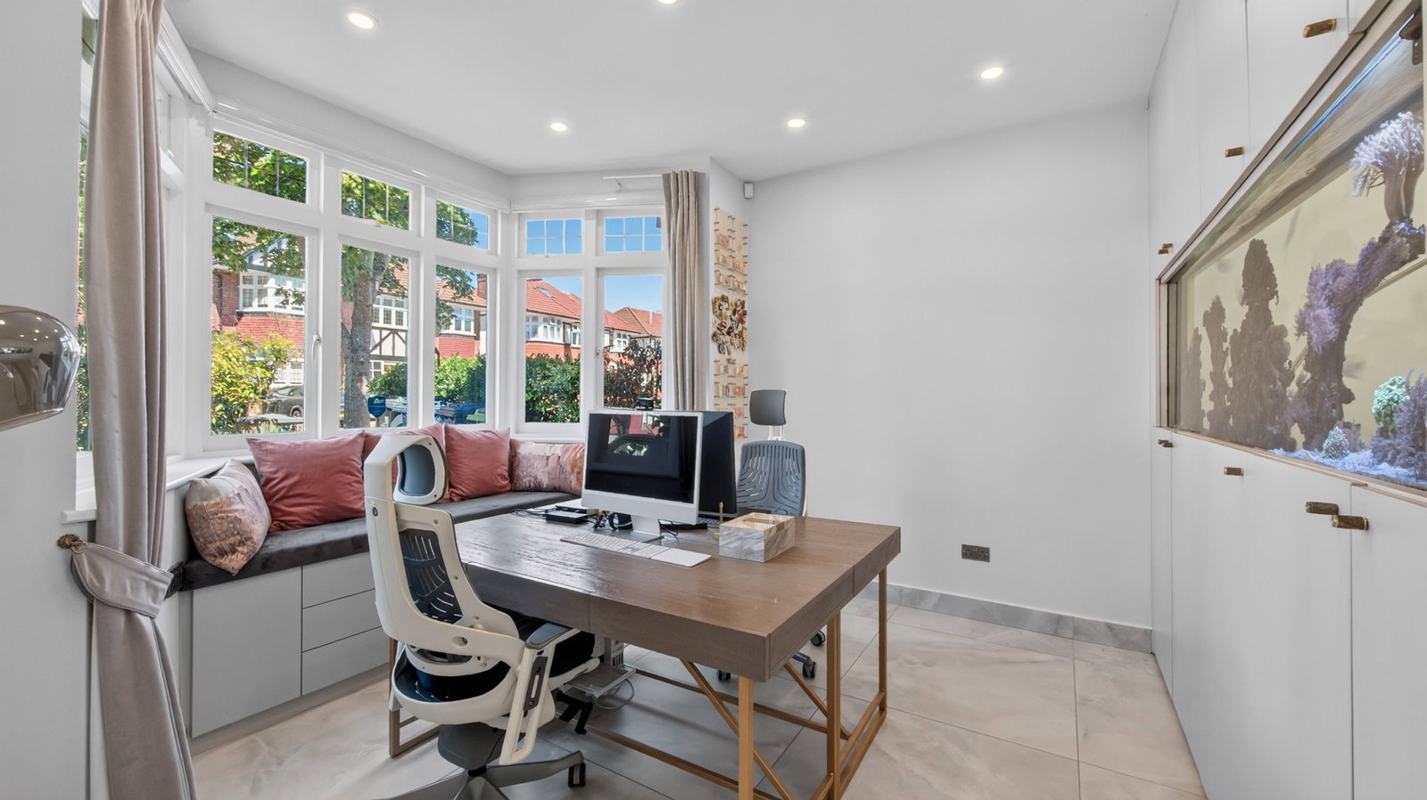 Detached House in London