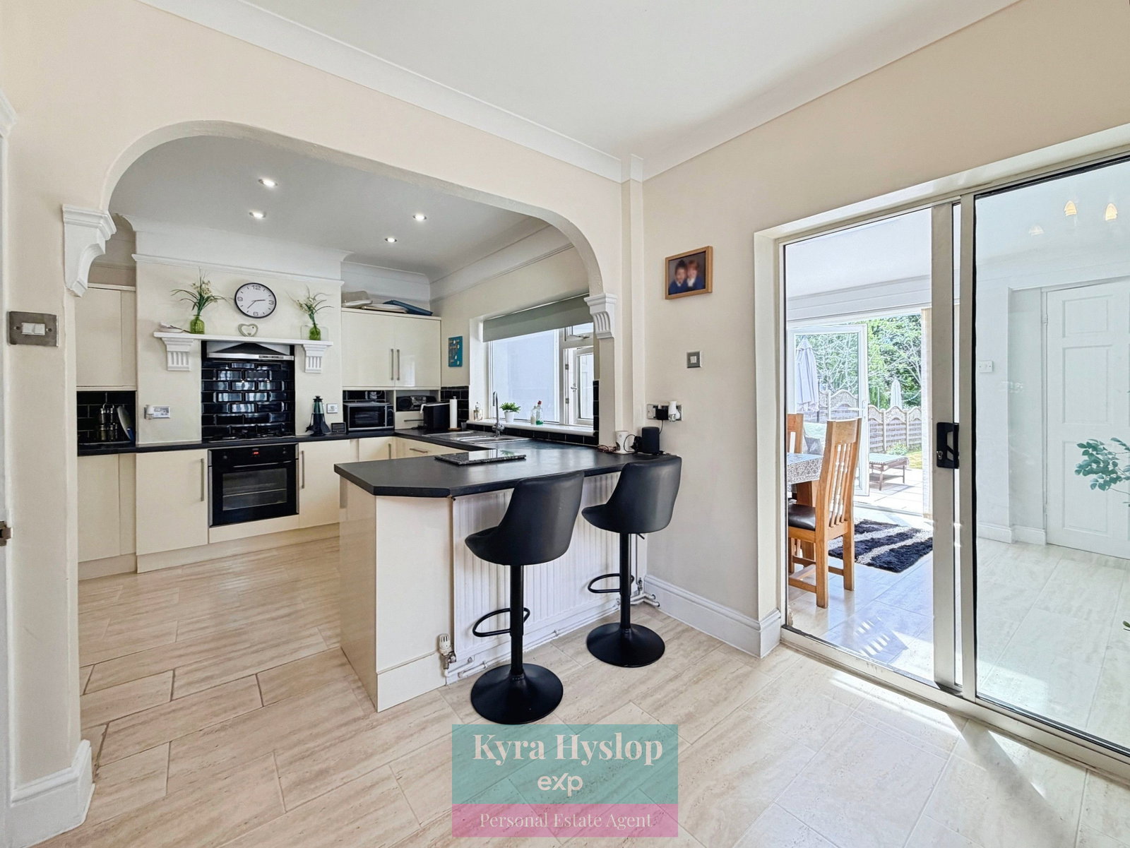 Semi Detached House in Exeter