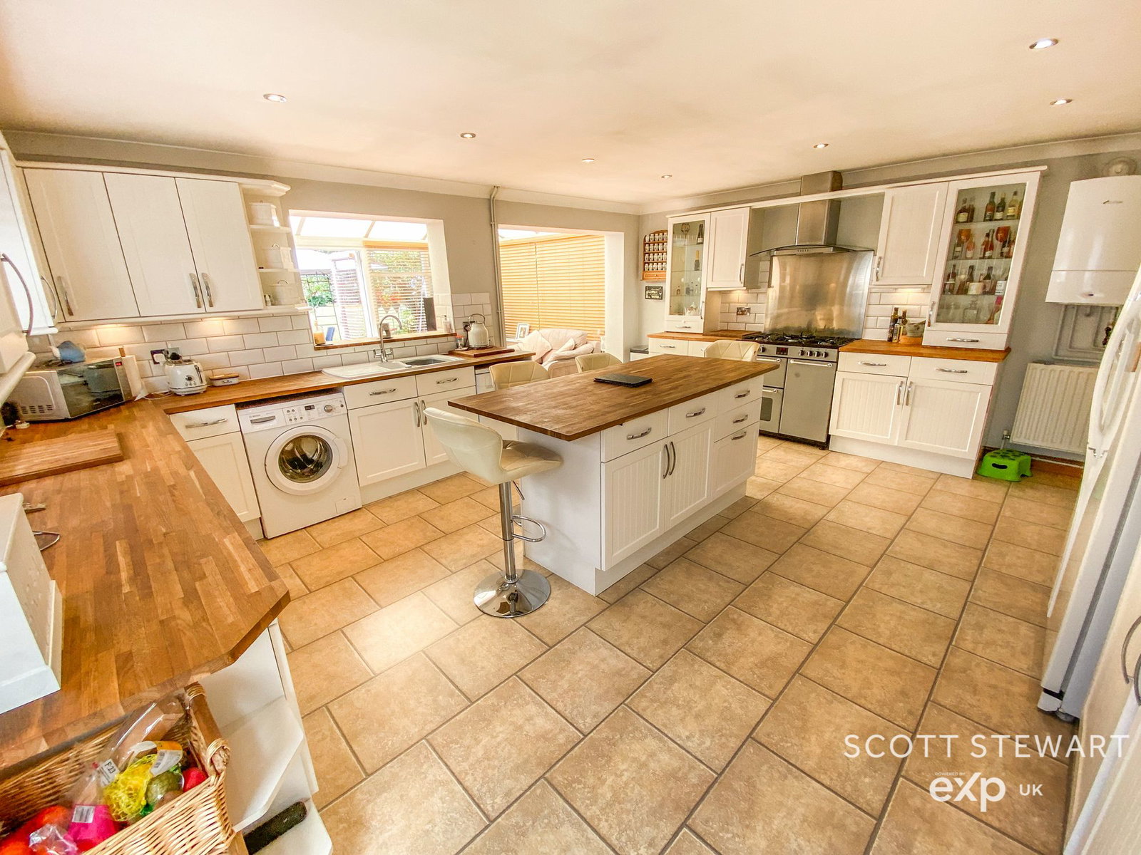 Detached House in Peterborough