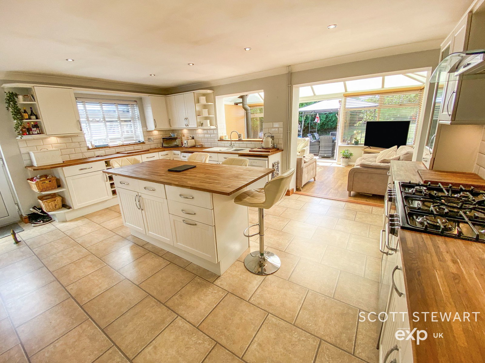 Detached House in Peterborough