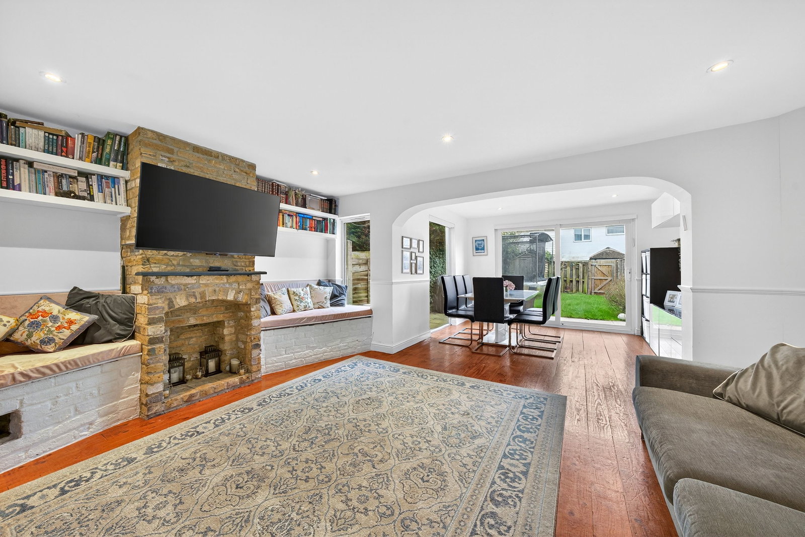 Terraced House in Borehamwood
