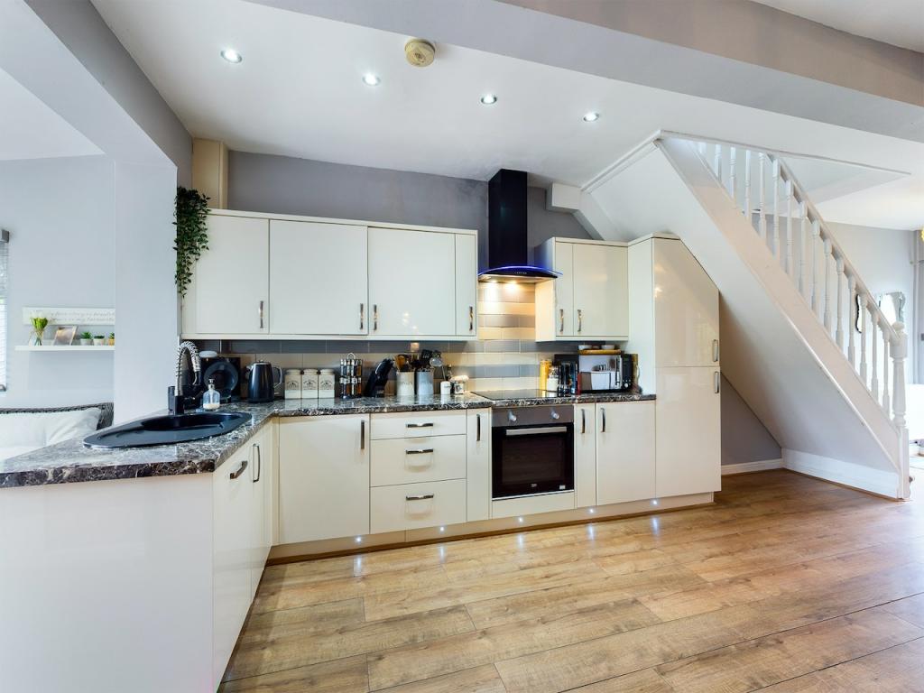 Semi Detached House in Mansfield