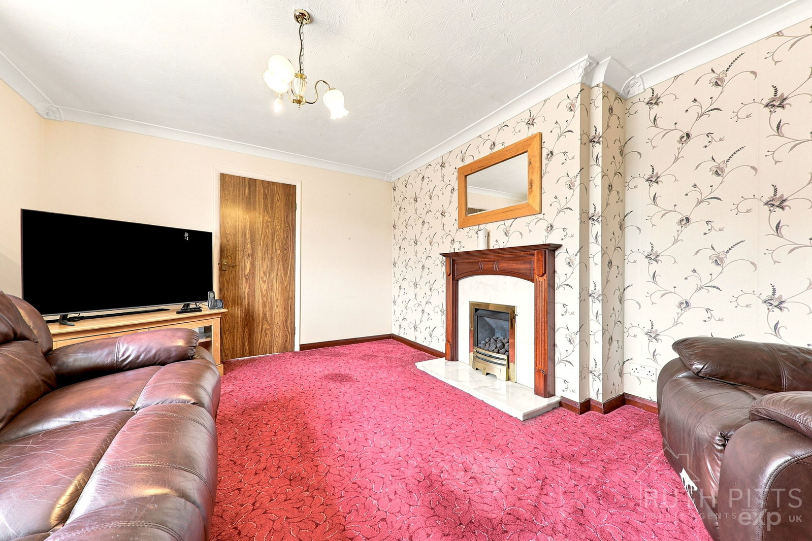 Semi Detached House in Wakefield