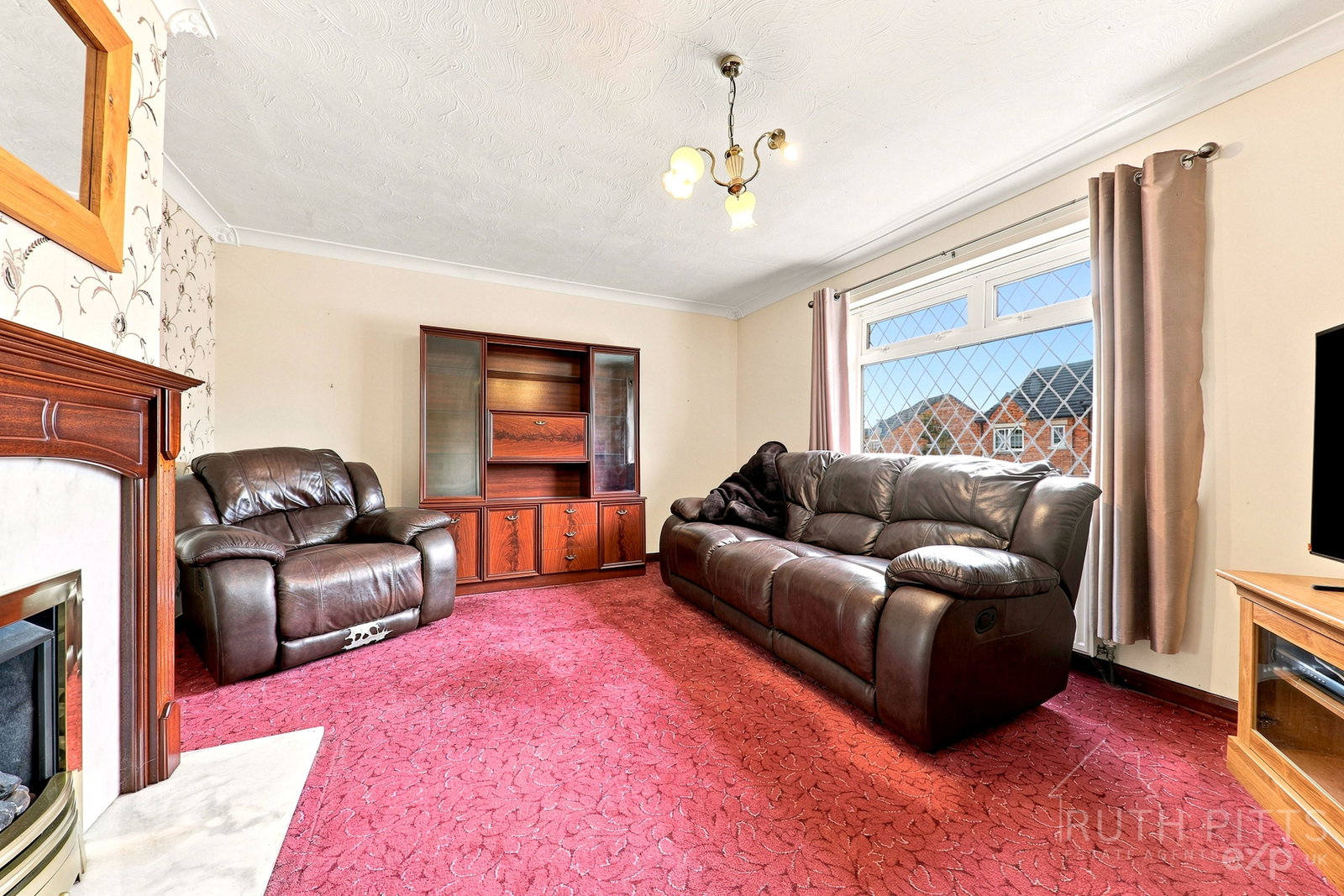 Semi Detached House in Wakefield
