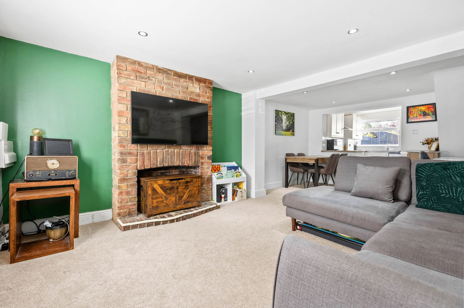 End Of Terrace House in Sandy