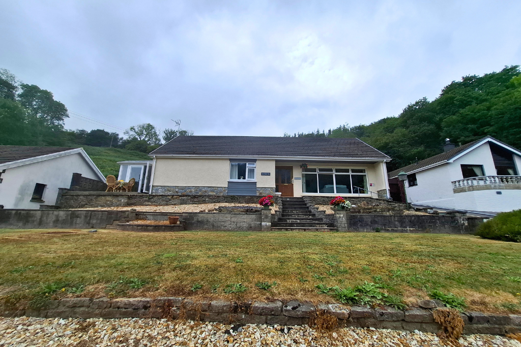 Bungalow in Carmarthen
