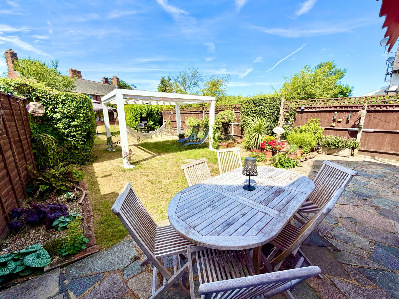 End Of Terrace House for sale in London, Stag Lane, London, NW9 9AG
