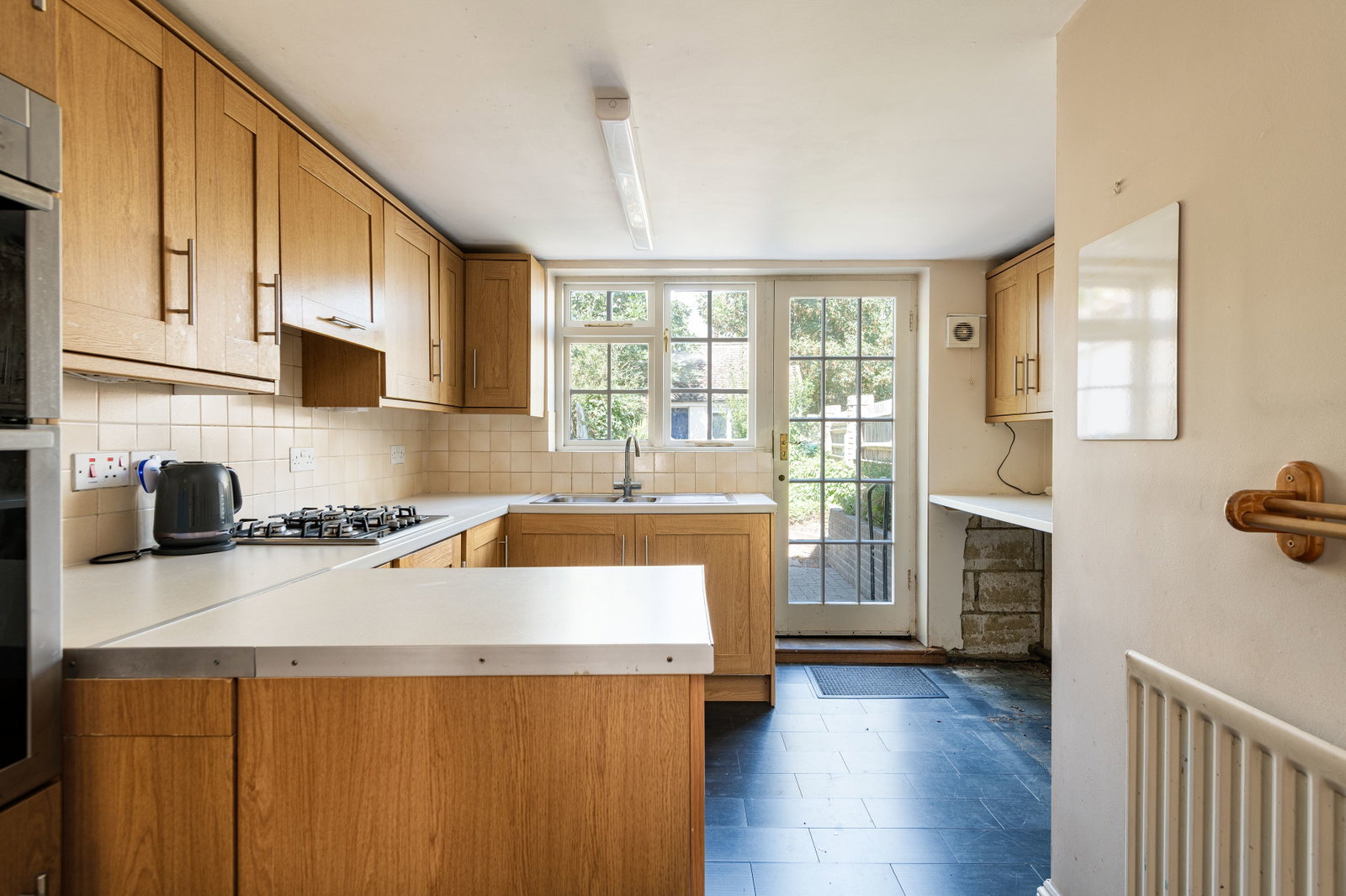 End Of Terrace House for sale in Queenborough, High Street, Queenborough, ME11 5AG