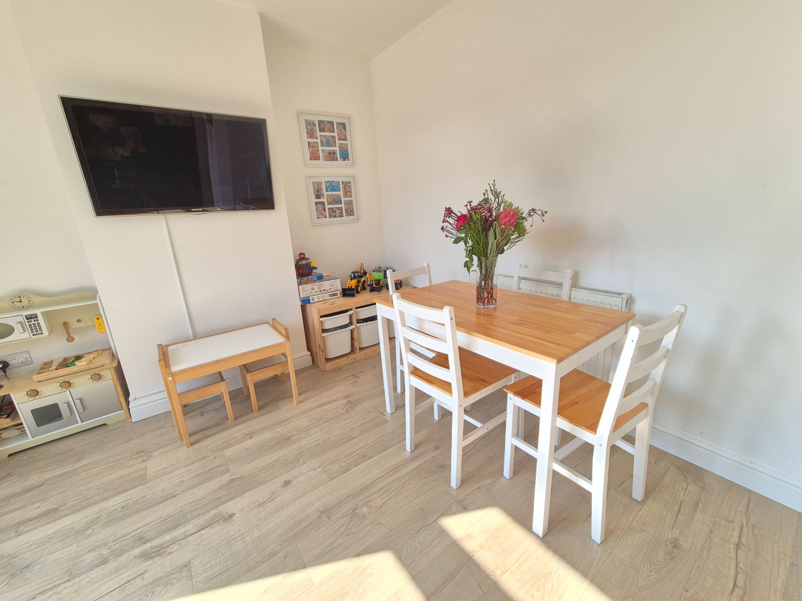 Terraced House in Dunstable
