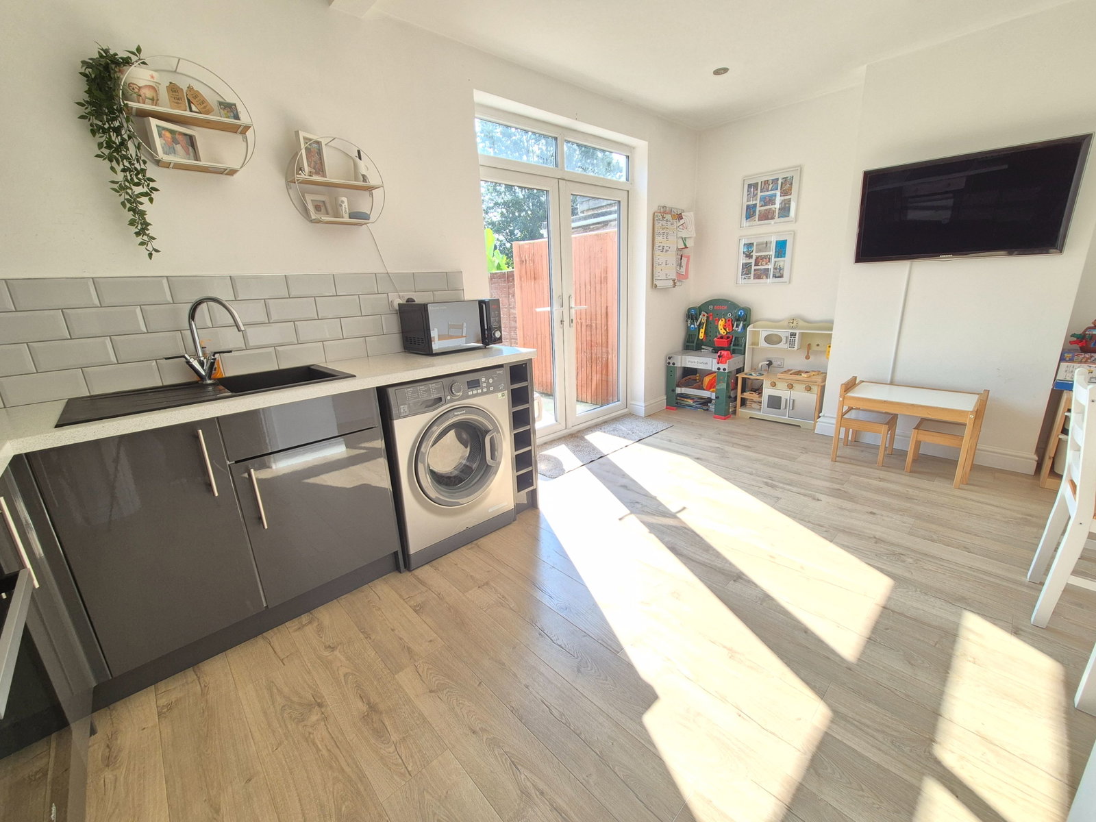 Terraced House in Dunstable