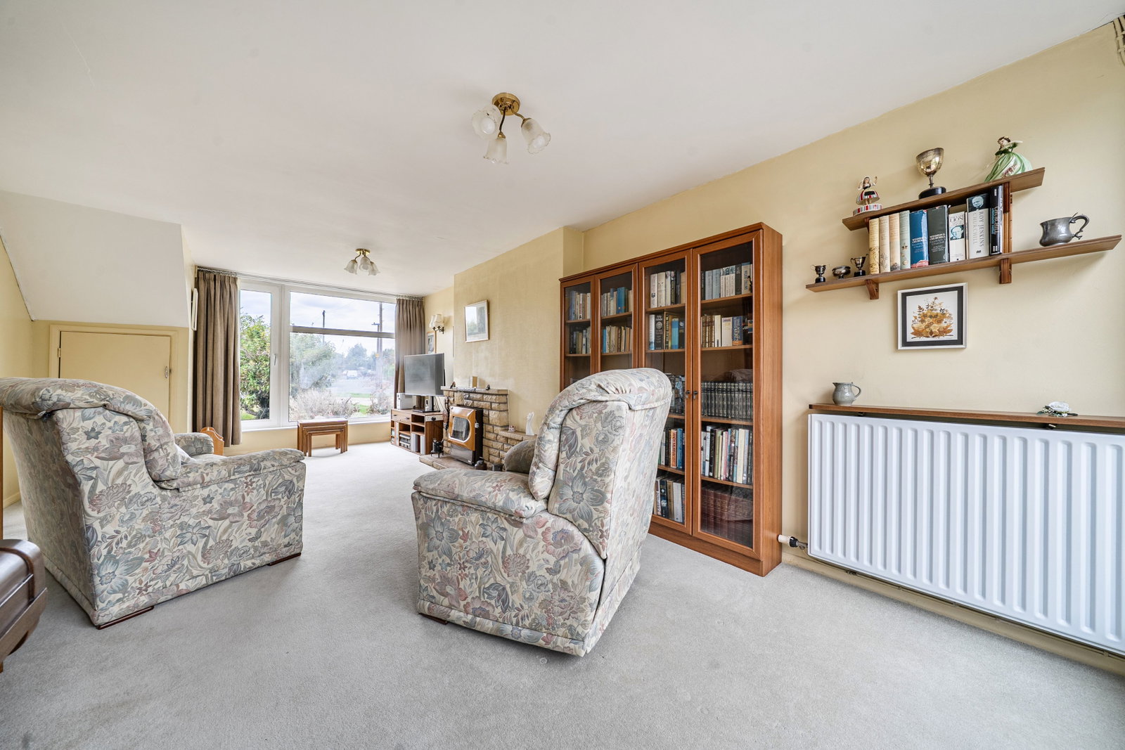 Semi Detached House for sale in Melksham, Newleaze Park, Broughton Gifford, 1110 m²