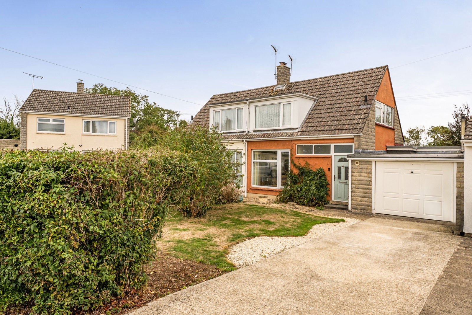 Semi Detached House for sale in Melksham, Newleaze Park, Broughton Gifford, 1110 m²