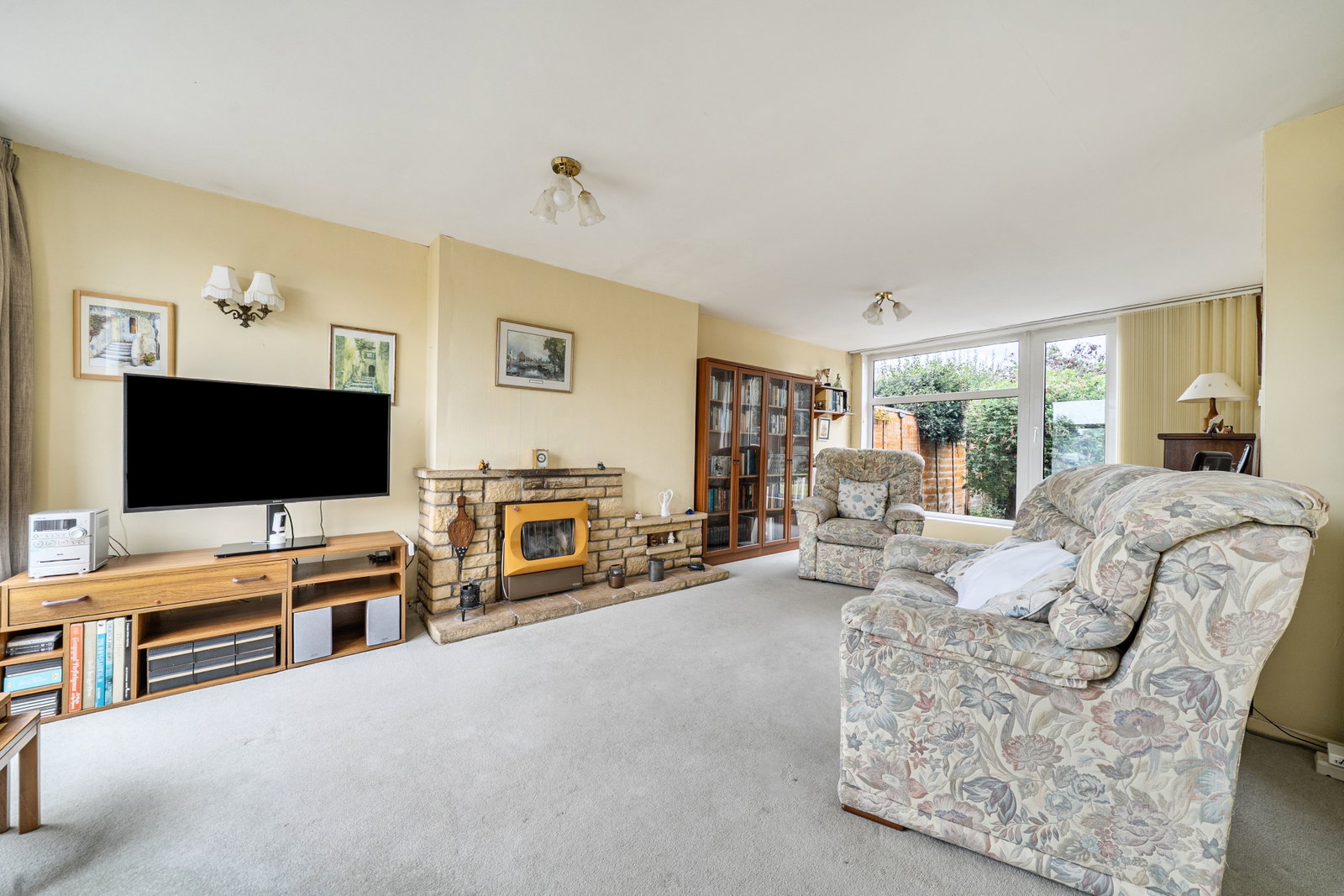 Semi Detached House for sale in Melksham, Newleaze Park, Broughton Gifford, 1110 m²