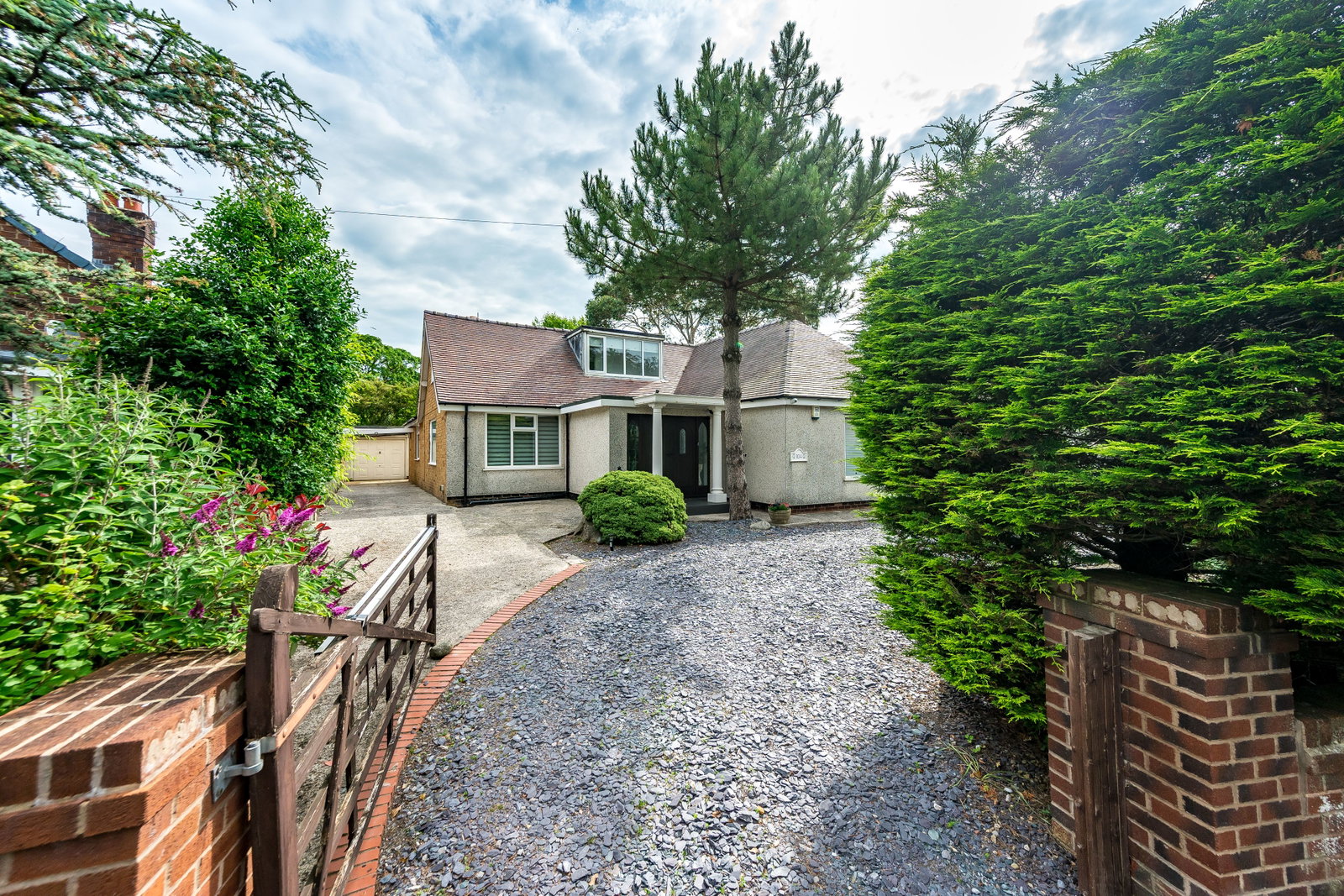 Detached House for sale in Poulton-le-fylde, Moorland Road, Poulton-le-fylde, FY6 7EU, 2657 m²