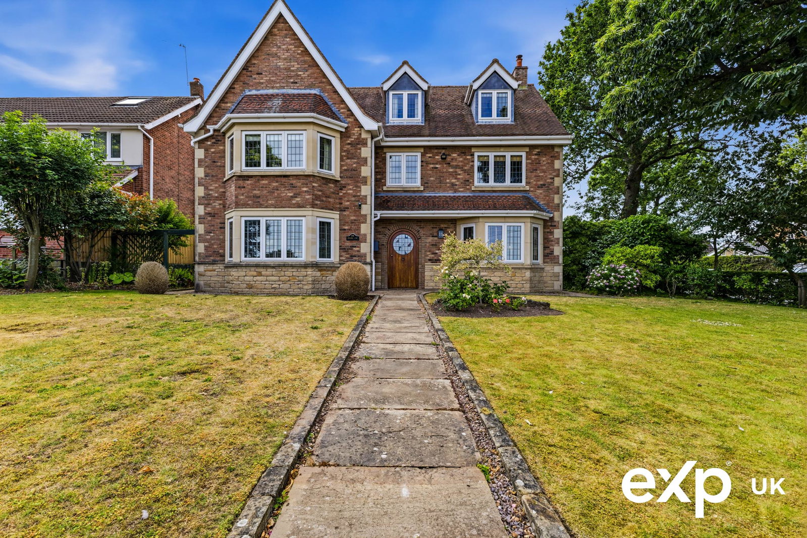 Detached House in Nottingham