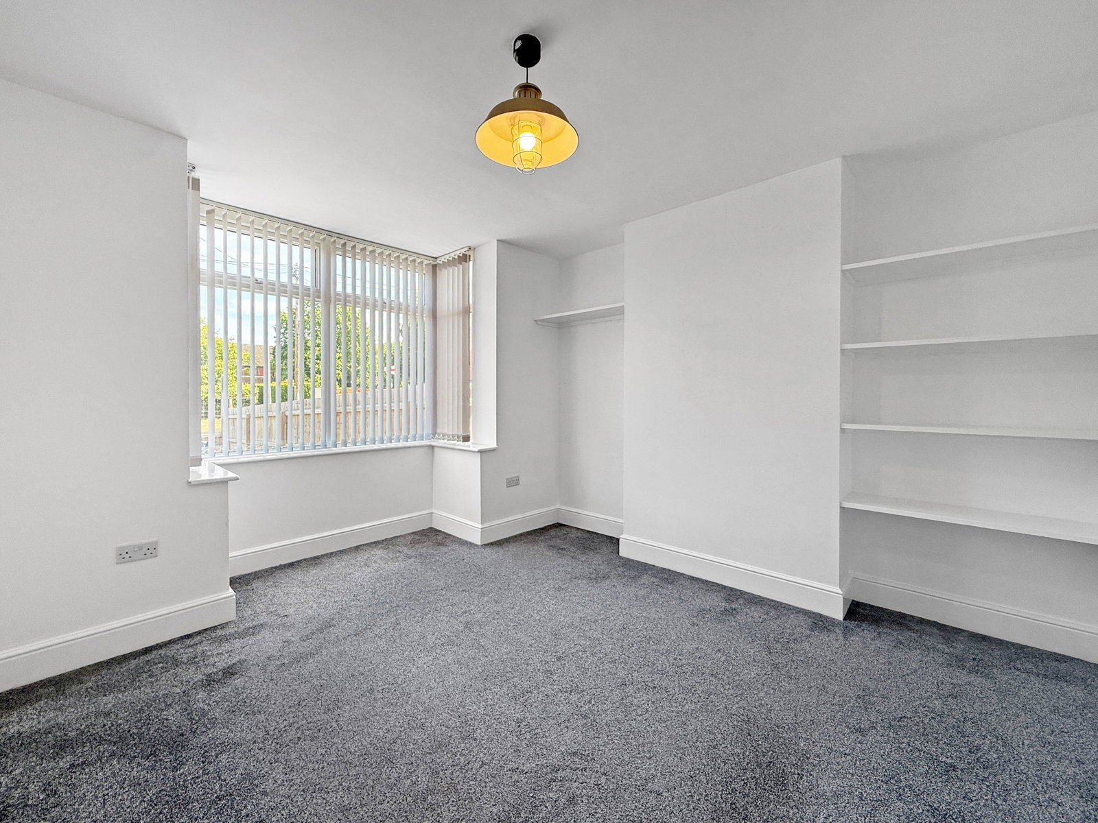 Semi Detached House in Swindon