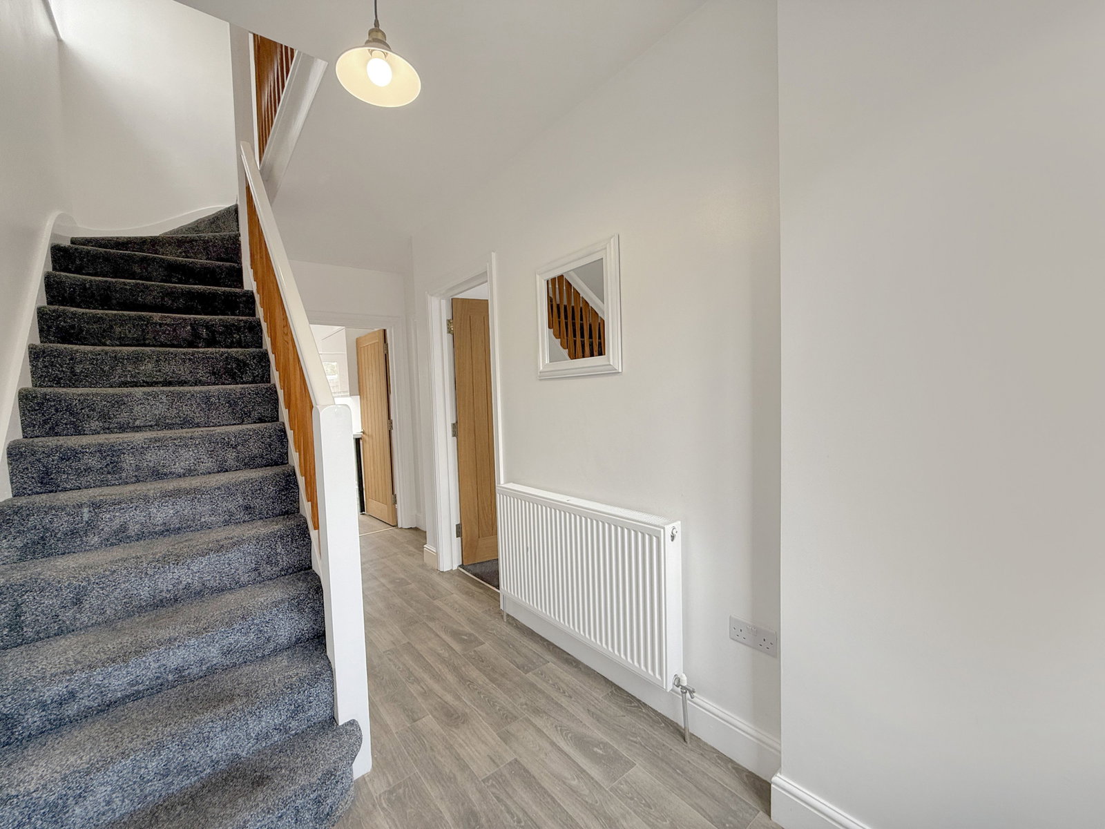 Semi Detached House in Swindon
